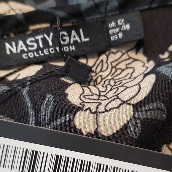 NWT Nasty Gal Black & Tan Floral Button Up Blouse - Picture 6 of 6